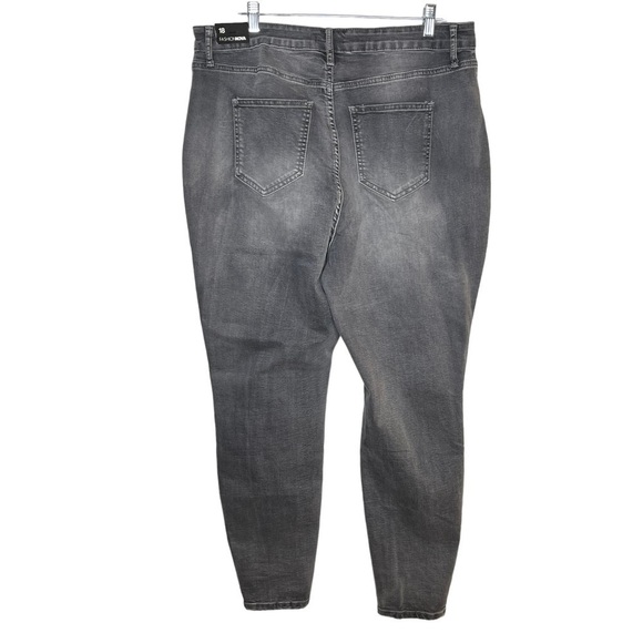 FASHION Nova Going Out High Rise Stretch Skinny Jeans Grey Distressed - Picture 2 of 8